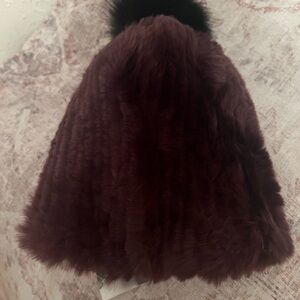 New with Tags Burgundy Fur Hat